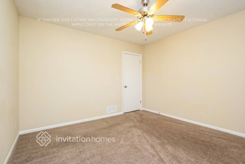 Building Photo - 1908 Englewood Way SW