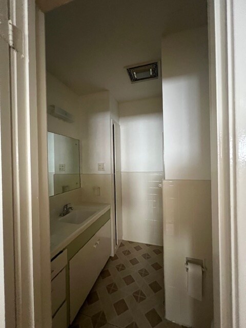 Building Photo - 3838 Glen Arbor Dr