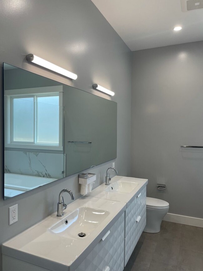 Building Photo - SUNNYVALE - Brand New Construction. 4 Bed ...