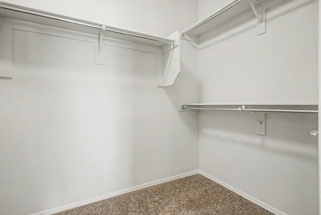 Building Photo - 7104 W Spur Dr