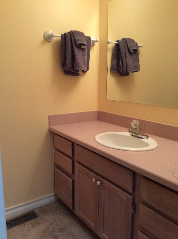 Building Photo - 460 Moonridge Dr