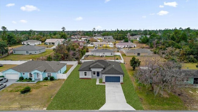 Building Photo - 15568 SW 46th Cir