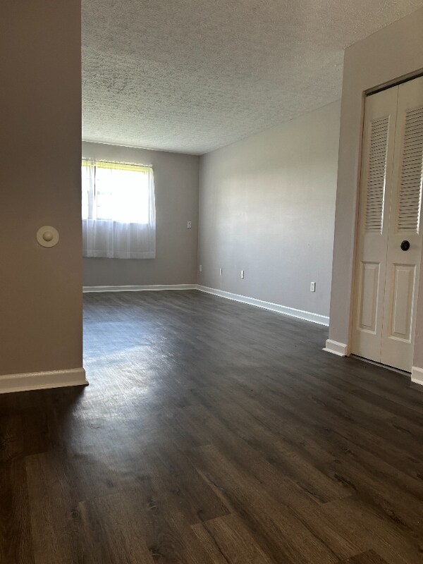 Building Photo - 120 Skyline Dr