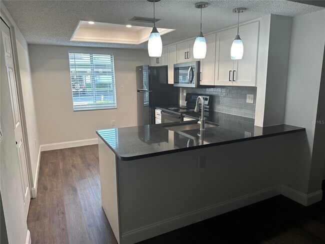 Building Photo - 207 Palmetto Ct