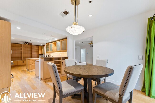 Building Photo - Fully Furnished Condo (2 Bed/2 Bath + Den) Nestled in the Coveted Newport Heights Community!