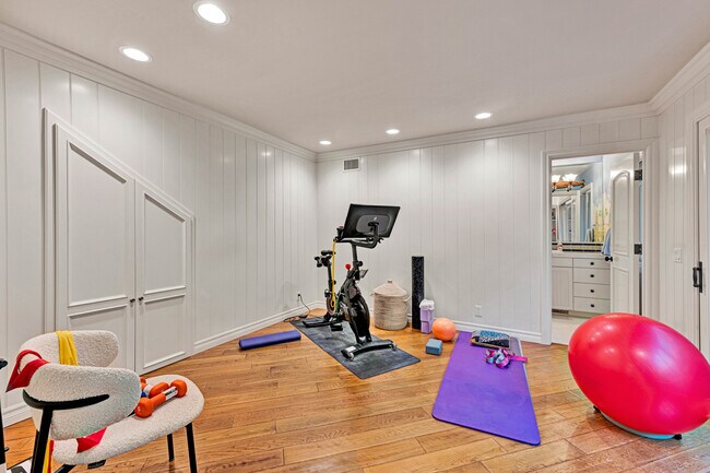 Building Photo - 21 No Vista De La Luna