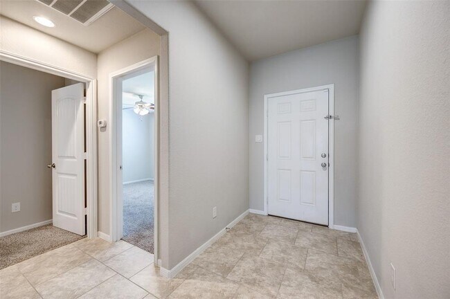 Building Photo - 3006 Dripping Springs Ct