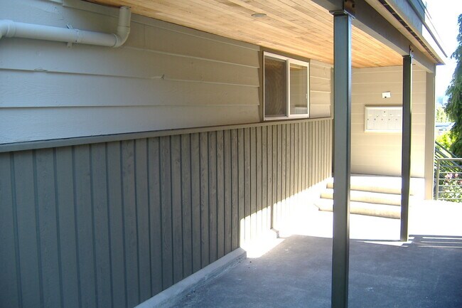 Interior Photo - Lee Street