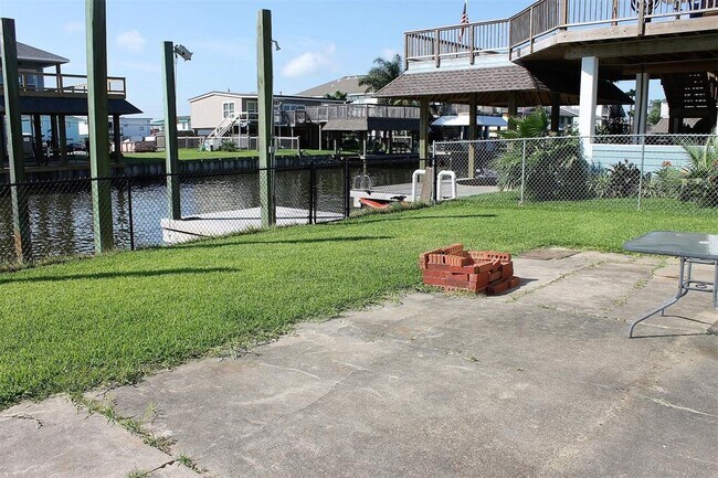 Building Photo - 78 Tarpon St