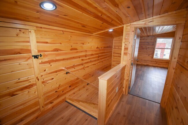 Building Photo - RTSA25-27