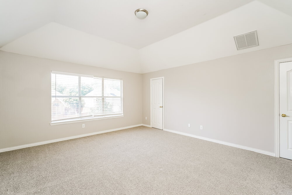 Building Photo - 4420 Vanderpool Dr