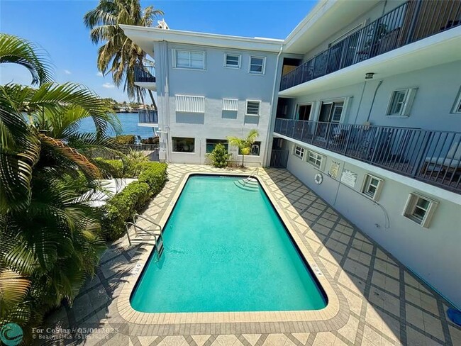 Building Photo - 2600 S Ocean Dr