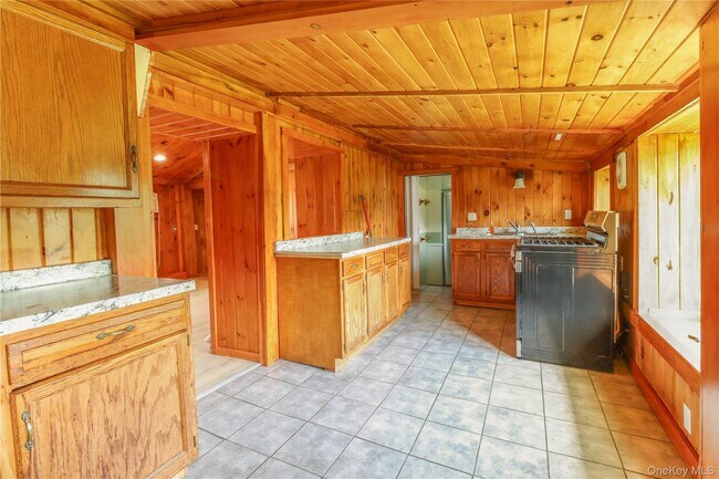 Building Photo - 86 Carpenter Rd