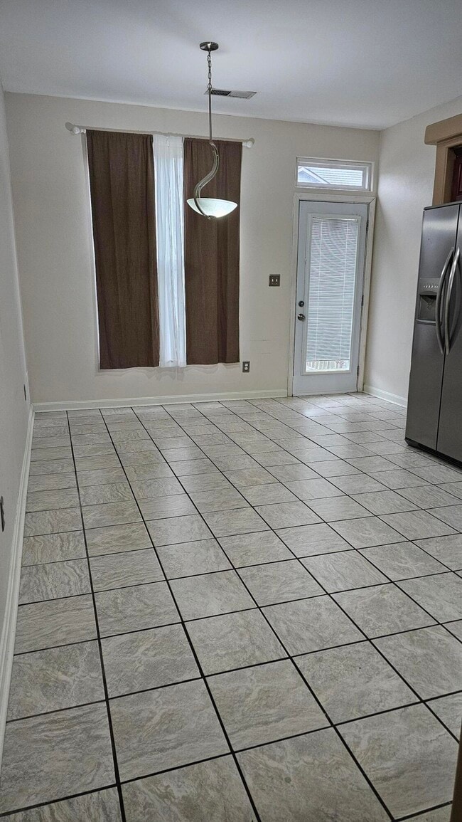 Building Photo - 2548 Maggie Cove