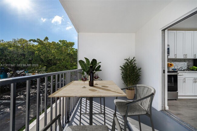 Building Photo - 2463 Coral Wy