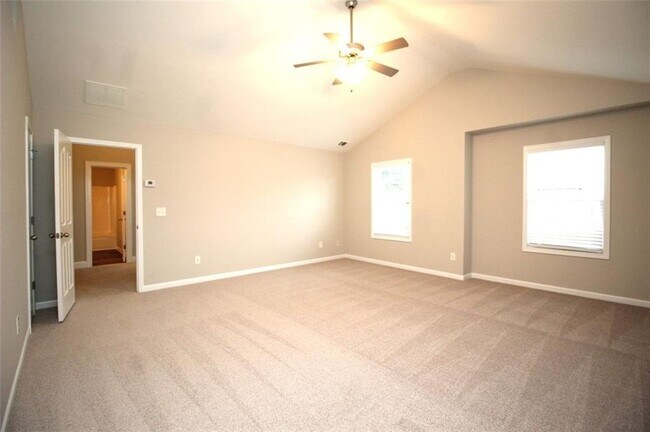 Building Photo - 5721 Apple Grove Rd NE