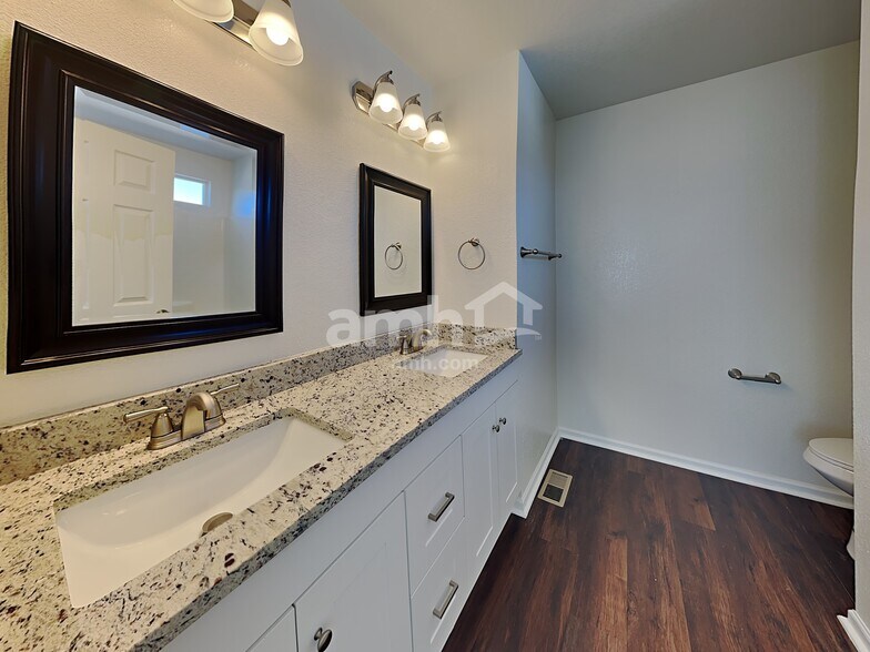 Building Photo - 4103 N Malta St