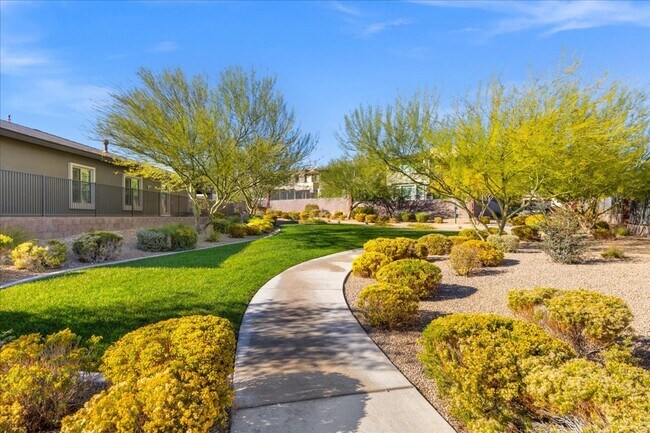 Building Photo - Lovely Home!