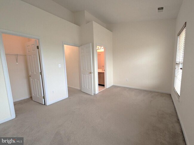 Building Photo - 25015 Riding Center Dr