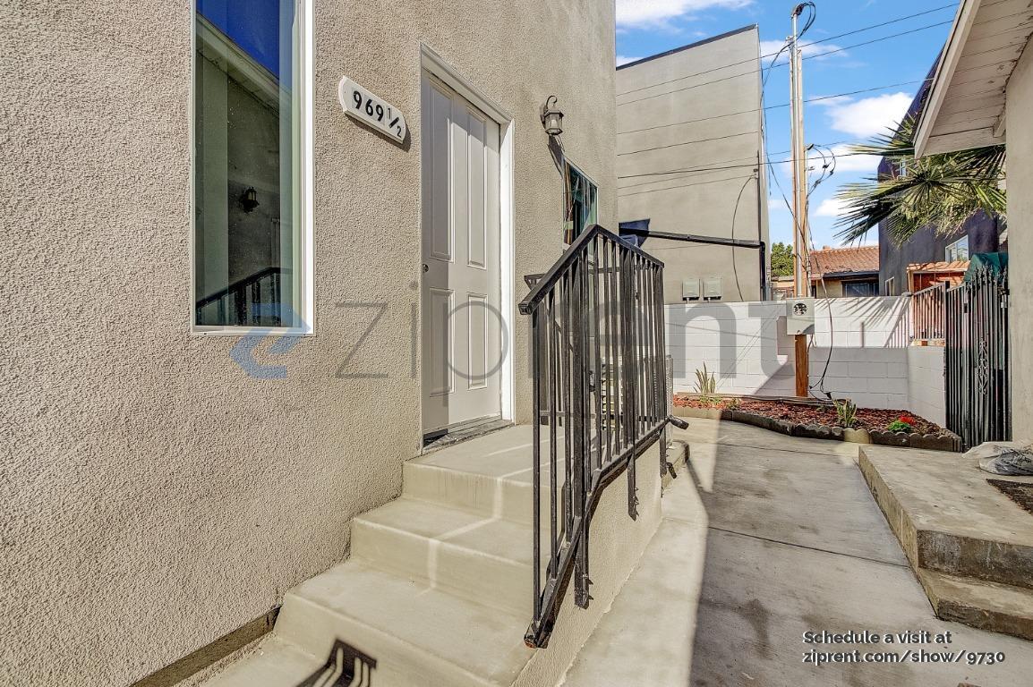 Building Photo - 969 S Lorena St