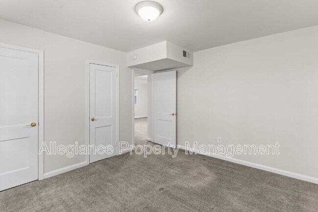 Building Photo - 1404 12th St N