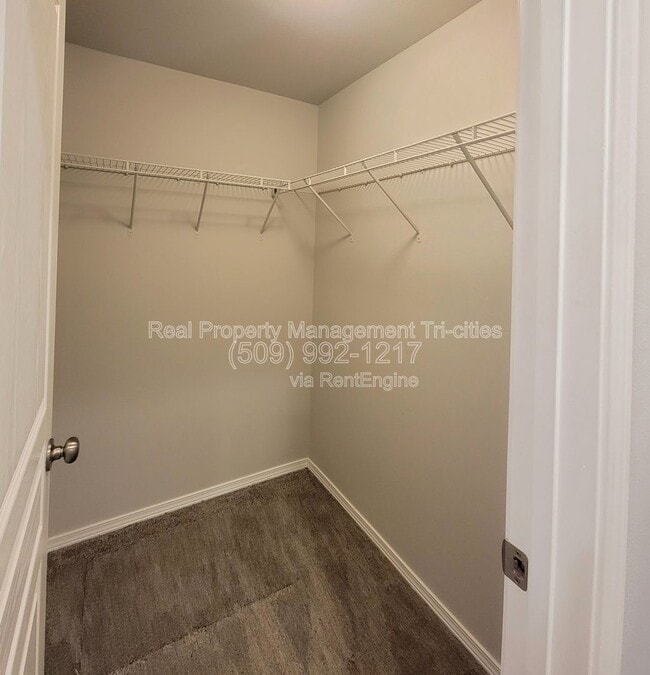 Building Photo - 6206 Maryhill Ln