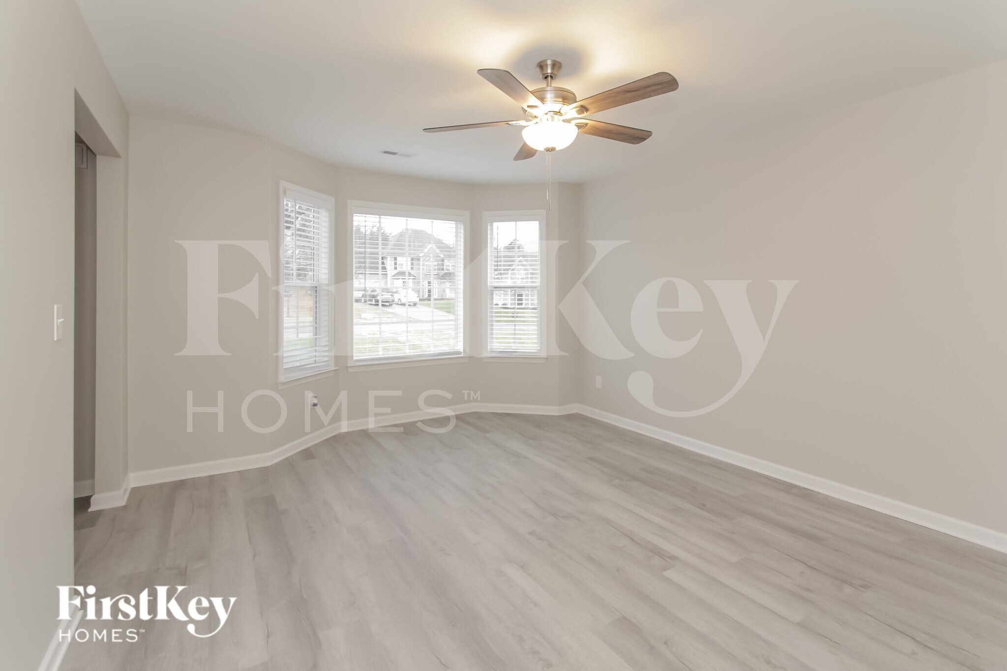 Building Photo - 5208 Eagle Creek Dr
