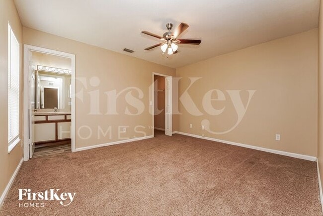 Building Photo - 474 Harvey Ave NE