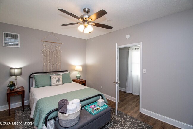 Building Photo - 1825 Frankfort Ave