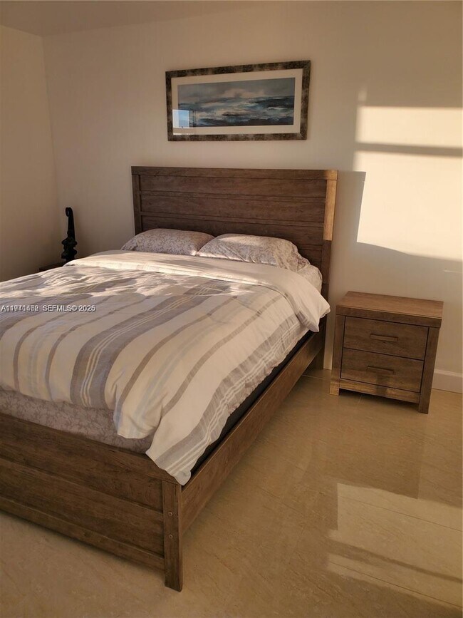 Building Photo - 20515 E Country Club Dr