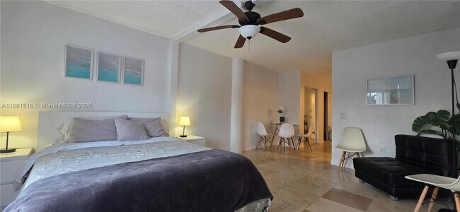 Building Photo - 7904 West Dr