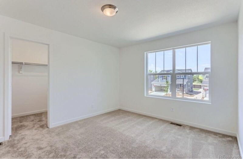 Building Photo - 3944 Picadilly Ct