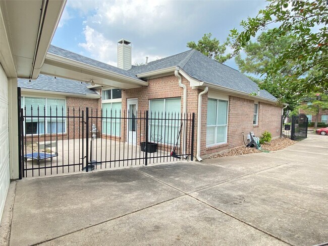 Building Photo - 2222 Alberton Ln