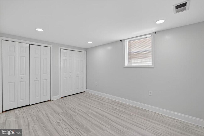 Building Photo - 2913 8th St SE