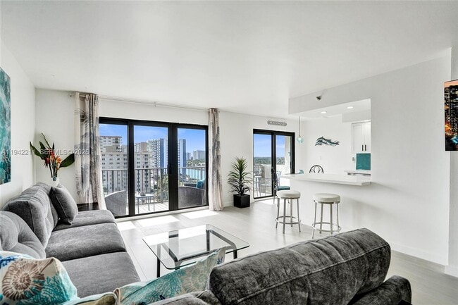 Building Photo - 1201 S Ocean Dr