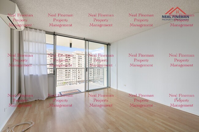 Building Photo - 2 Bed 2 Bath, One parking. Tenant pay all ...