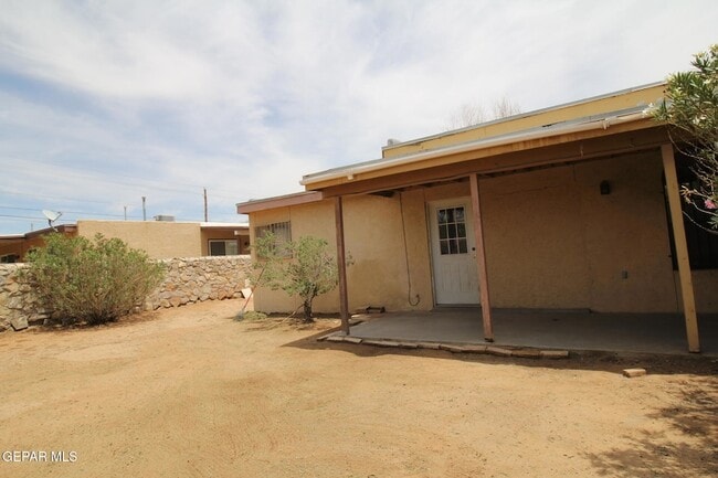 Building Photo - 10711 Ivanhoe Dr