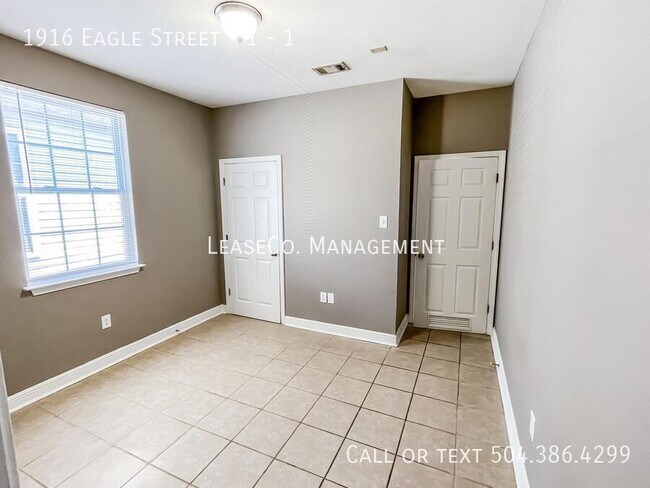 Building Photo - 1916 Eagle St