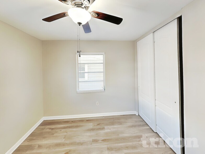 Building Photo - 632 Whippoorwill Terrace