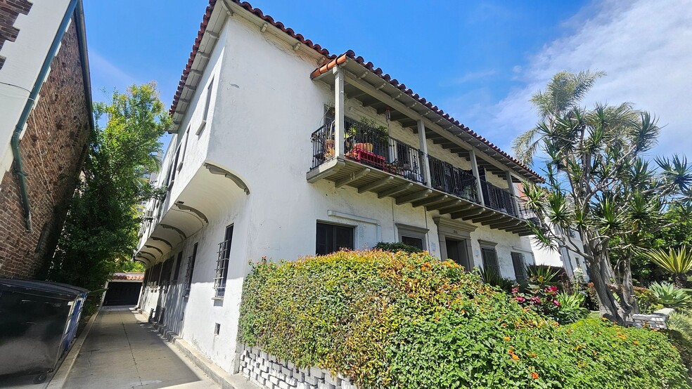 Building Photo - 355 Cochran Ave