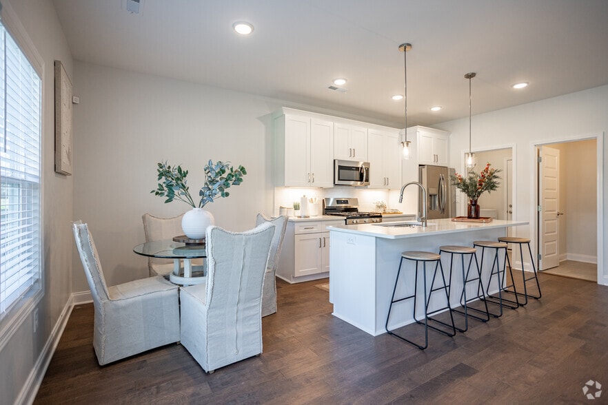 3BR, 2.5BA - 1,956SF - The Magnolia - Dining Room - Poplar Creek