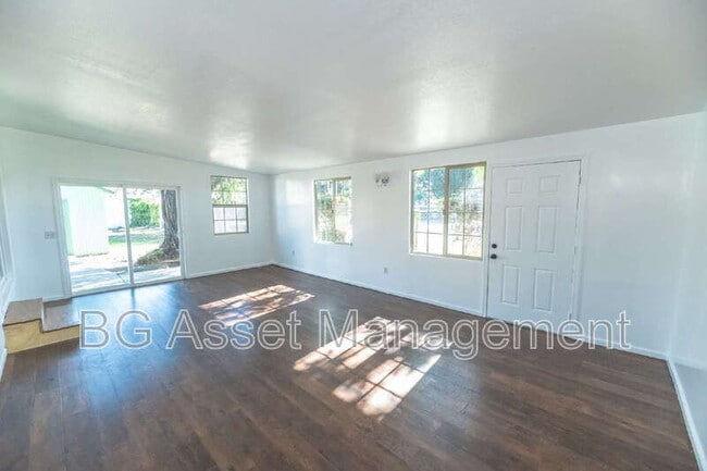 Building Photo - 1428 Monterey St