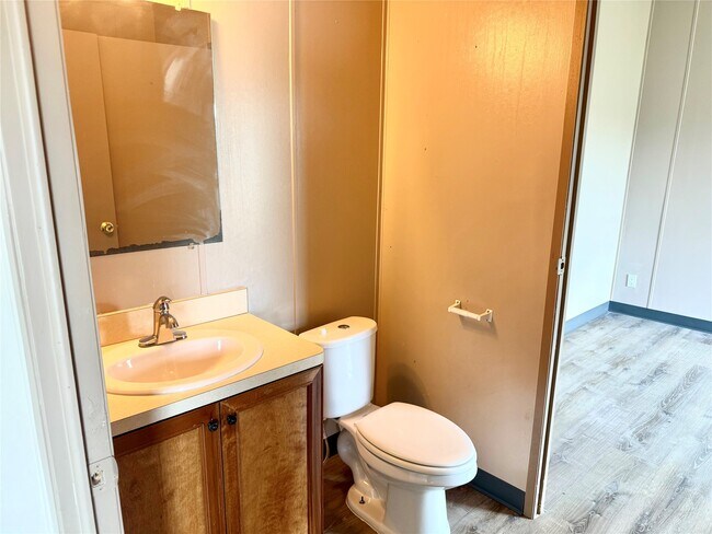 Building Photo - 1841 County Rd 382