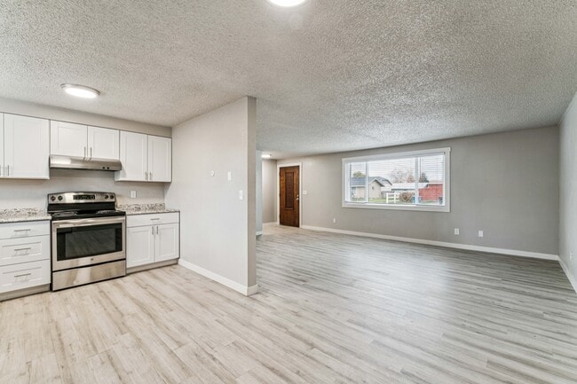 Building Photo - 2107 Airport Ave