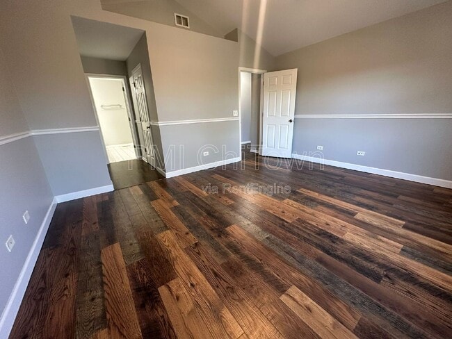 Building Photo - 5682 Cambridge Way