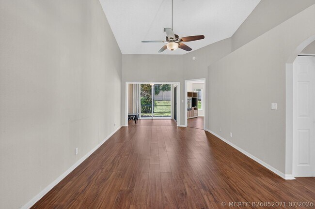 Building Photo - 8108 Summer Shores Dr