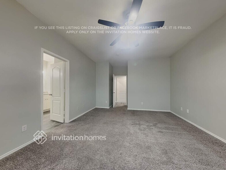 Building Photo - 828 Sansome Dr