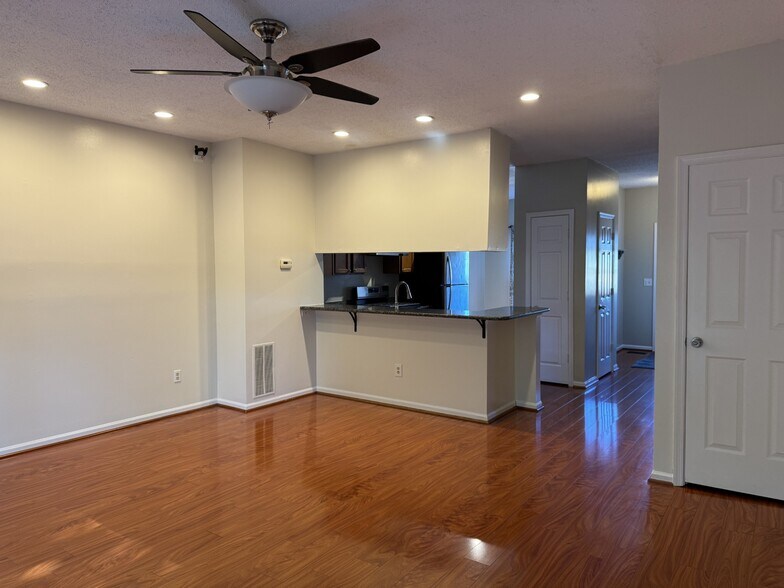 Building Photo - 13527 Highland Mews Pl