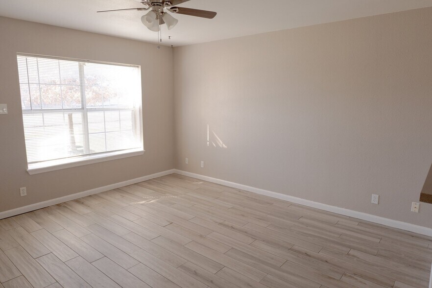Building Photo - 300 Veterans Dr