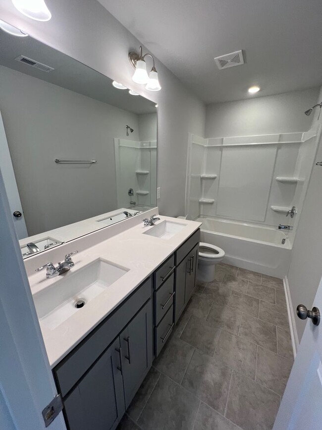 Building Photo - Charming 4 Bedroom Home Located in Wendell